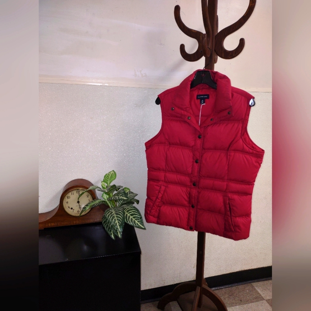 MAROON PUFFER VEST